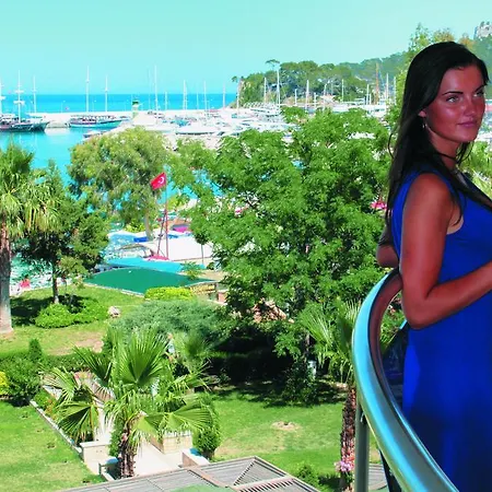 L'ancora Hotell 4*